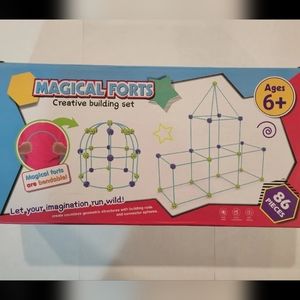 Magical Forts Glow. 86 Piece Creative Building Set. New